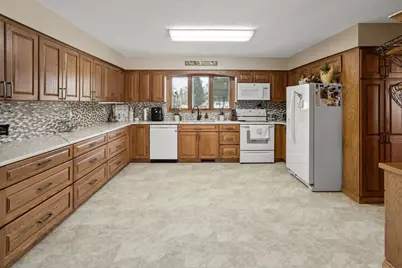 4122 40th Avenue S, Moorhead, MN 56560 - Photo 9