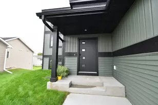 109 Fairway St., Zumbrota, MN 55992 - Photo 3