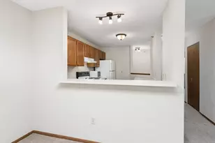 7605 Edinborough Way, Edina, MN 55435 - Photo 7