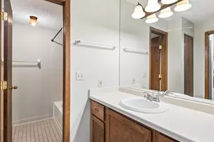 7605 Edinborough Way, Edina, MN 55435 - Photo 17