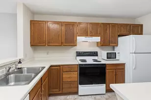 7605 Edinborough Way, Edina, MN 55435 - Photo 11