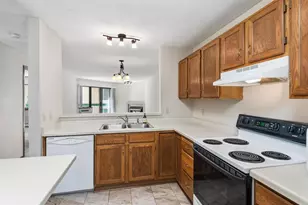 7605 Edinborough Way, Edina, MN 55435 - Photo 11