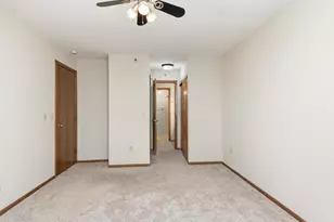7605 Edinborough Way, Edina, MN 55435 - Photo 17