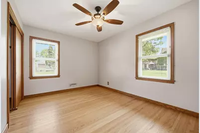 2717 30th Avenue NE, Saint Anthony, MN 55418 - Photo 13