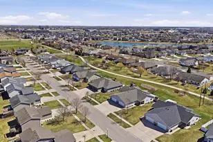 4346 46th Ave S, Fargo, ND 58104 - Photo 37