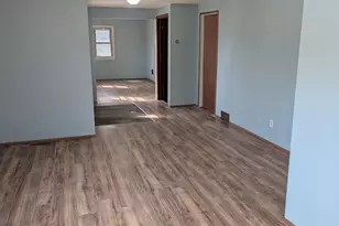 215 N 11th St, Montevideo, MN 56265 - Photo 5
