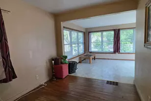 122 W 5th St, Litchfield, MN 55355 - Photo 7