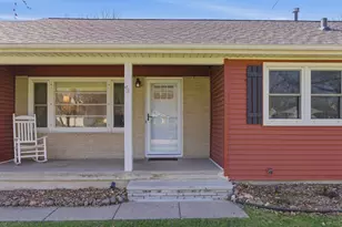 2095 Fairways Ln, Roseville, MN 55113 - Photo 3