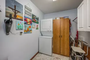 232 S Dewey St, Fairmont, MN 56031 - Photo 17
