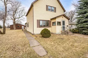 1621 Elmira Ave, Superior, WI 54880 - Photo 3
