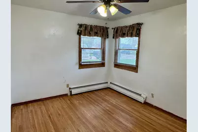 905 W Chestnut Avenue, Olivia, MN 56277 - Photo 11