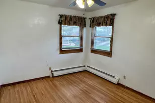 905 W Chestnut Ave, Olivia, MN 56277 - Photo 11