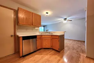 1850 Donegal Dr, Woodbury, MN 55125 - Photo 5