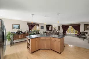 18885 Valley View Rd, Eden Prairie, MN 55346 - Photo 13