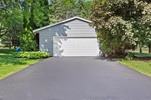 18885 Valley View Rd, Eden Prairie, MN 55346 - Photo 47