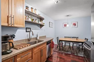 1901 Emerson Ave S, Minneapolis, MN 55403 - Photo 11