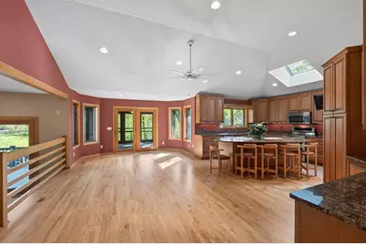 523 Wildwood Avenue, Saint Paul, MN 55110 - Photo 11
