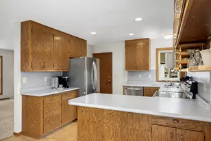 110 Mayo Dr, Burnsville, MN 55337 - Photo 7