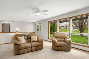 110 Mayo Dr, Burnsville, MN 55337 - Photo 3