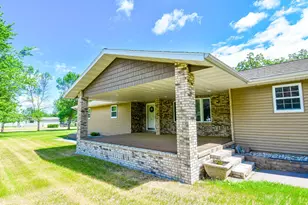 102 Colony Dr S, Karlstad, MN 56732 - Photo 3
