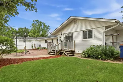 613 Monroe Street S, Shakopee, MN 55379 - Photo 33