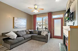 10732 Falling Water Ln, Woodbury, MN 55129 - Photo 5