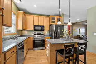 10732 Falling Water Ln, Woodbury, MN 55129 - Photo 7