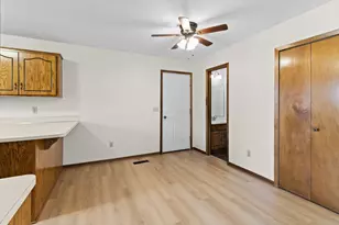 4277 Parkview Ct, Vadnais Heights, MN 55127 - Photo 5