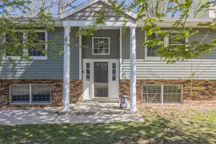 919 Forest Dr, Saint Cloud, MN 56303 - Photo 3