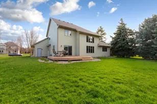1526 Castle Dr, North Mankato, MN 56003 - Photo 7