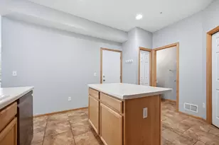 857 Braunworth Ct, Chaska, MN 55318 - Photo 23