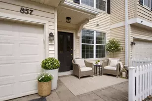 857 Braunworth Ct, Chaska, MN 55318 - Photo 3
