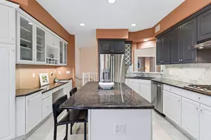 7052 Crowne Oak Rd, Eden Prairie, MN 55344 - Photo 13