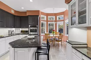 7052 Crowne Oak Rd, Eden Prairie, MN 55344 - Photo 11
