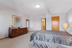 7052 Crowne Oak Rd, Eden Prairie, MN 55344 - Photo 51