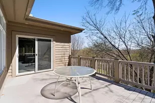 7052 Crowne Oak Rd, Eden Prairie, MN 55344 - Photo 29