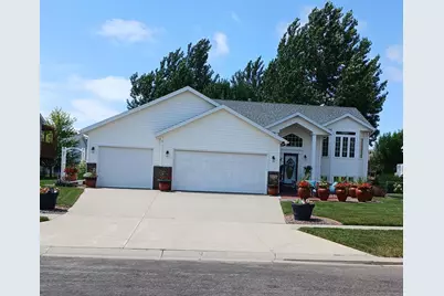 3321 Washington Street S, Fargo, ND 58104 - Photo 3