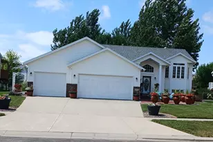 3321 Washington Street S, Fargo, ND 58104 - Photo 3