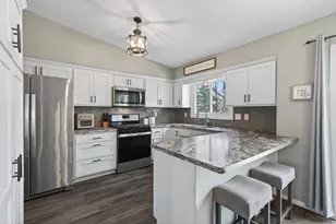10685 Johnson St NE, Blaine, MN 55434 - Photo 15
