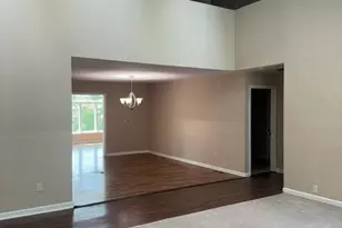 9934 Maple Ave, Bloomington, MN 55431 - Photo 3