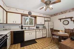 1773 Serpentine Dr, Eagan, MN 55122 - Photo 9