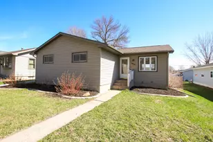 1406 N Payne St, New Ulm, MN 56073 - Photo 3