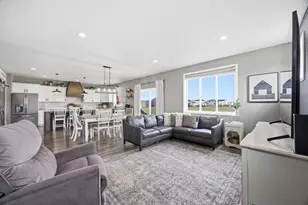 6361 Deer Creek Pkwy, Fargo, ND 58104 - Photo 11