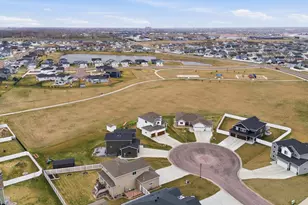 6361 Deer Creek Pkwy, Fargo, ND 58104 - Photo 47