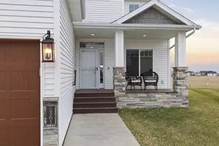 6361 Deer Creek Pkwy, Fargo, ND 58104 - Photo 3