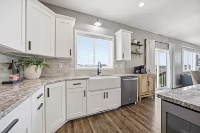 6361 Deer Creek Parkway, Fargo, ND 58104 - Photo 15