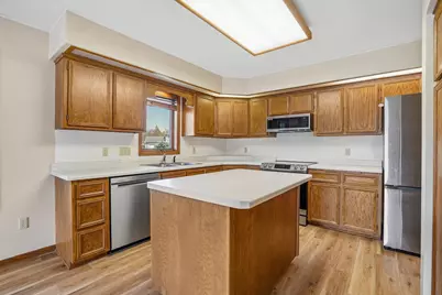 8912 Vincent Place, Bloomington, MN 55431 - Photo 15