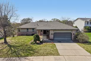 8912 Vincent Pl, Bloomington, MN 55431 - Photo 37