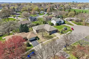 8912 Vincent Pl, Bloomington, MN 55431 - Photo 33