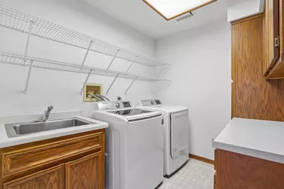 8912 Vincent Place, Bloomington, MN 55431 - Photo 25